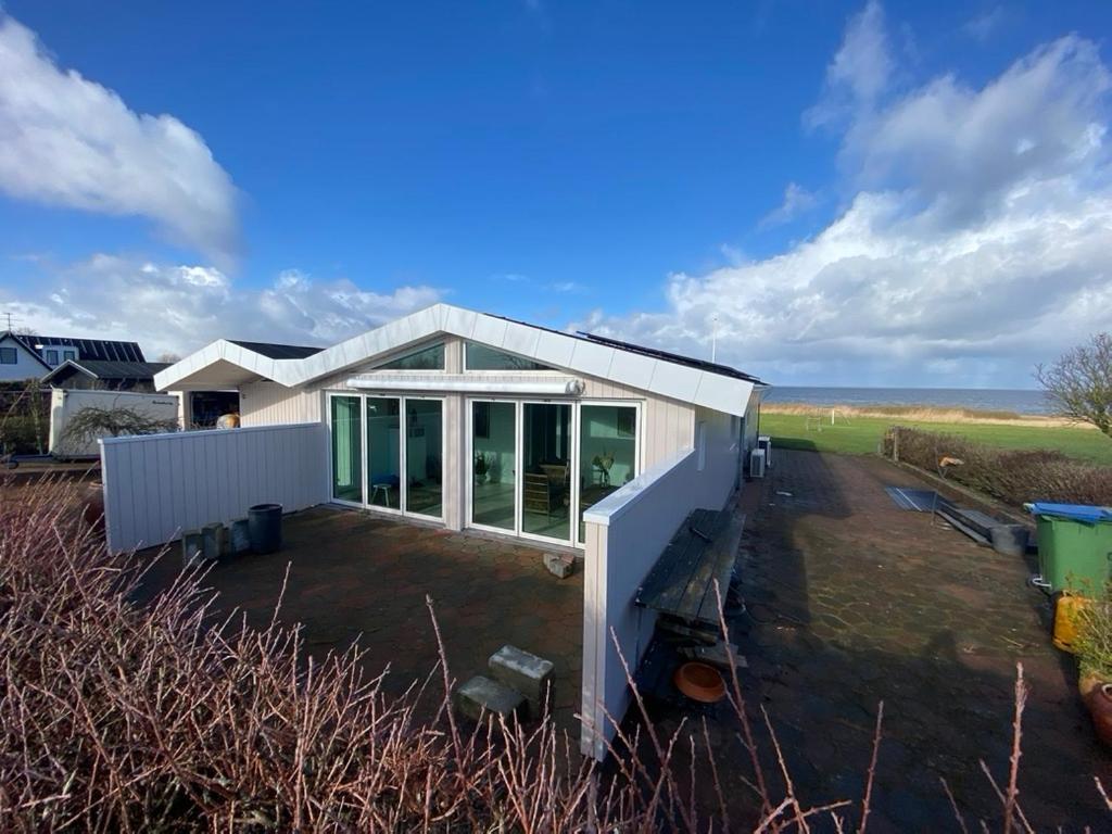 Strandhuset. Asperup Экстерьер фото