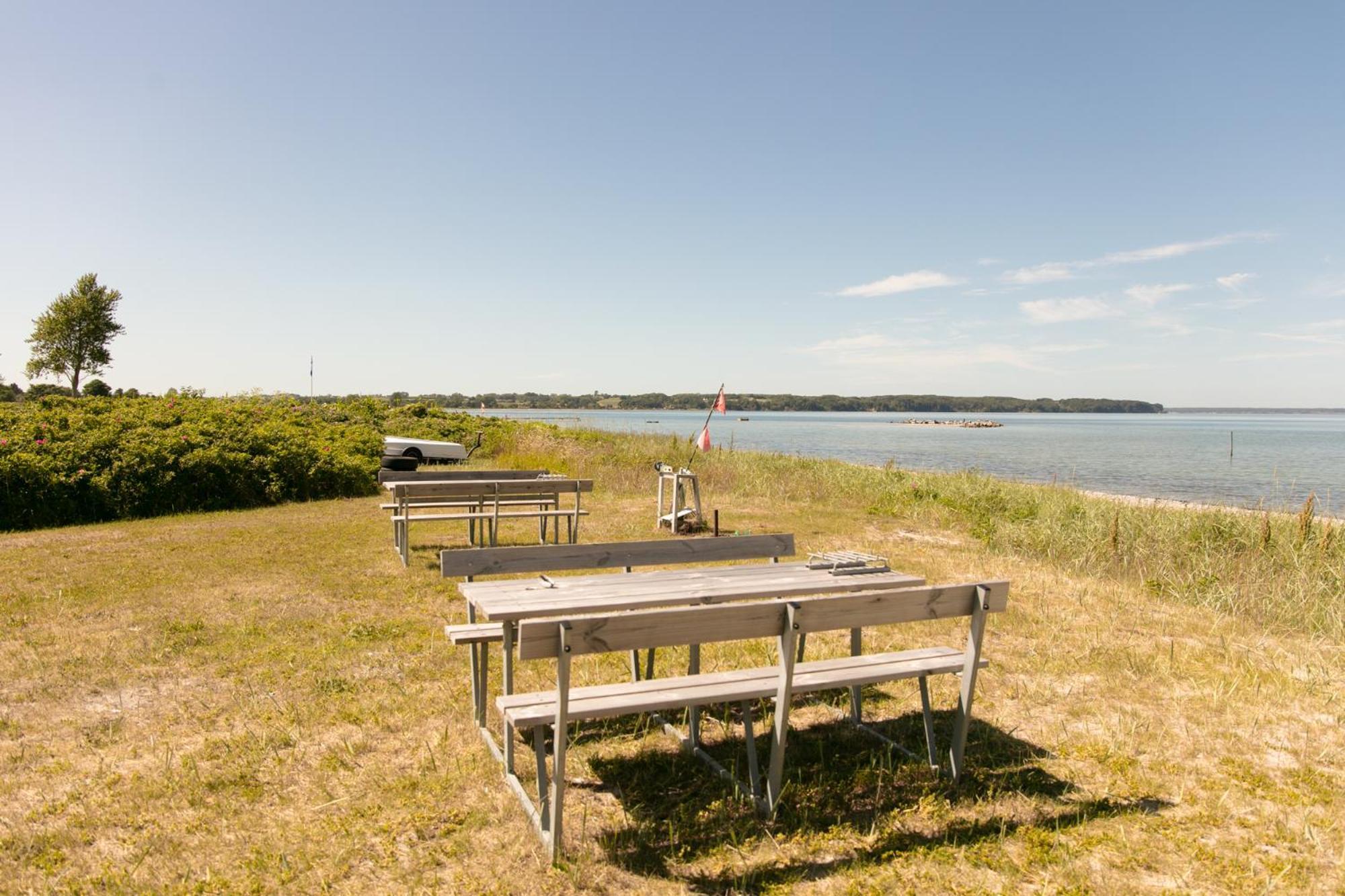 Strandhuset. Asperup Экстерьер фото