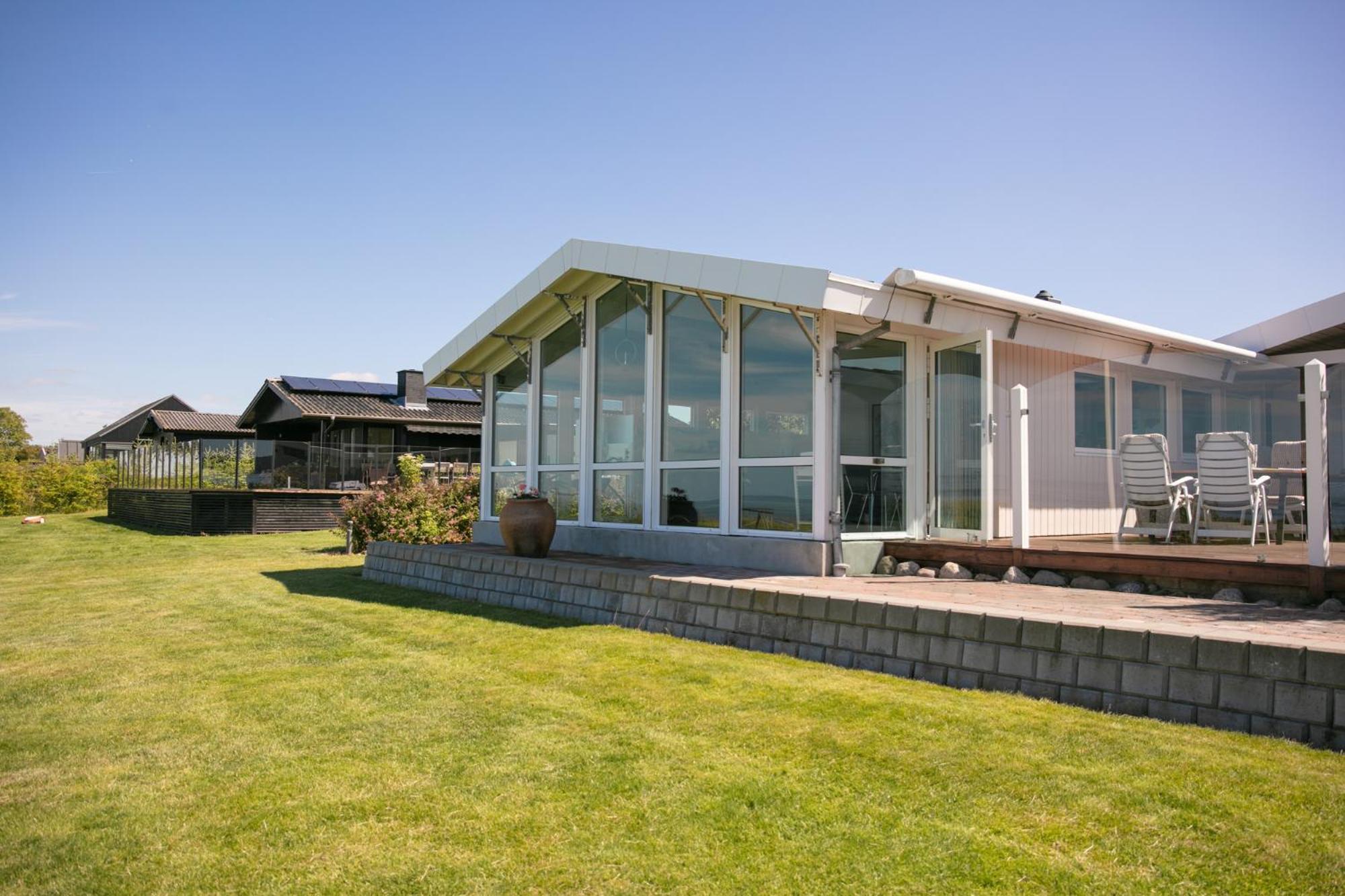 Strandhuset. Asperup Экстерьер фото